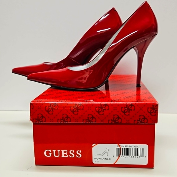GUESS Pumps - Picture 2 of 9